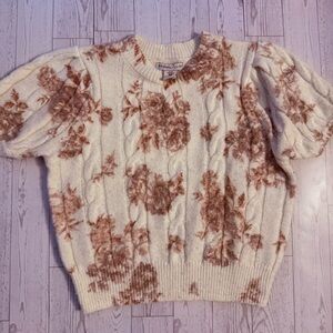 🌸 Sincerely Jules Cream and Pink Floral T-shirt Sweater